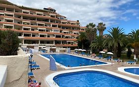 Luminoso apartamento con terraza y piscina